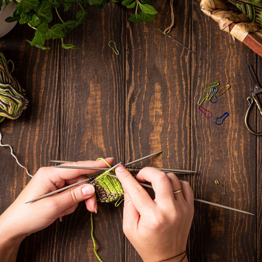 What is pine needle coiling and how does it work?